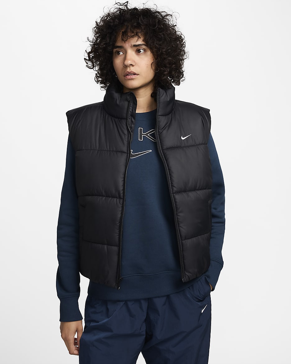 Veste sans manches ample Therma FIT Nike Sportswear Classic Puffer pour femme